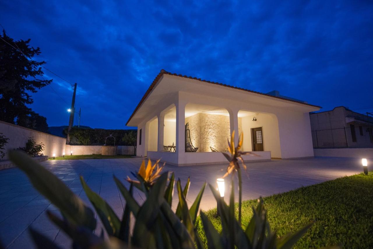 Villa Etoile - Charme & Relax With Pool أفولا المظهر الخارجي الصورة